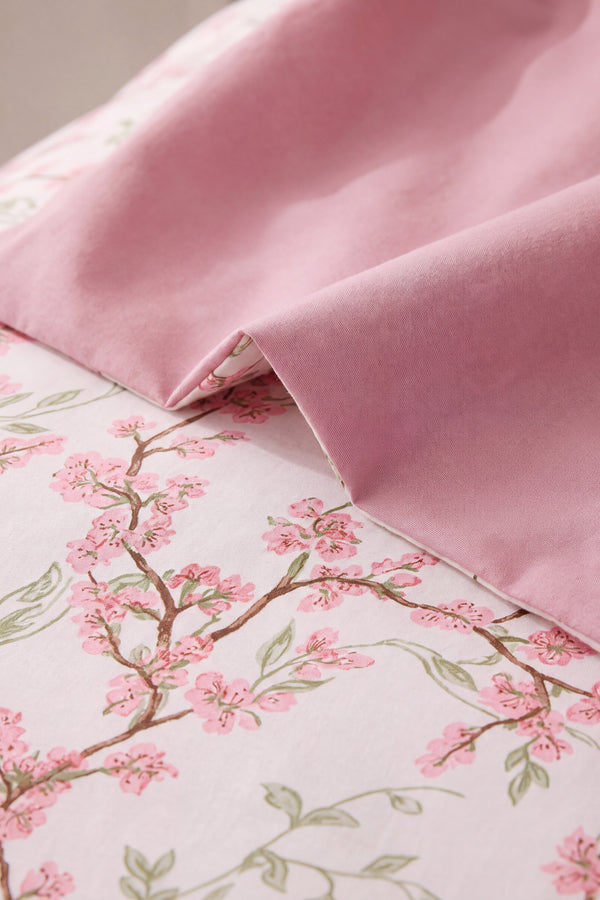 Sakura Nefes Alan Pamuklu Çift Kişilik Nevresim Takımı - desen ve astar kumaş detayı