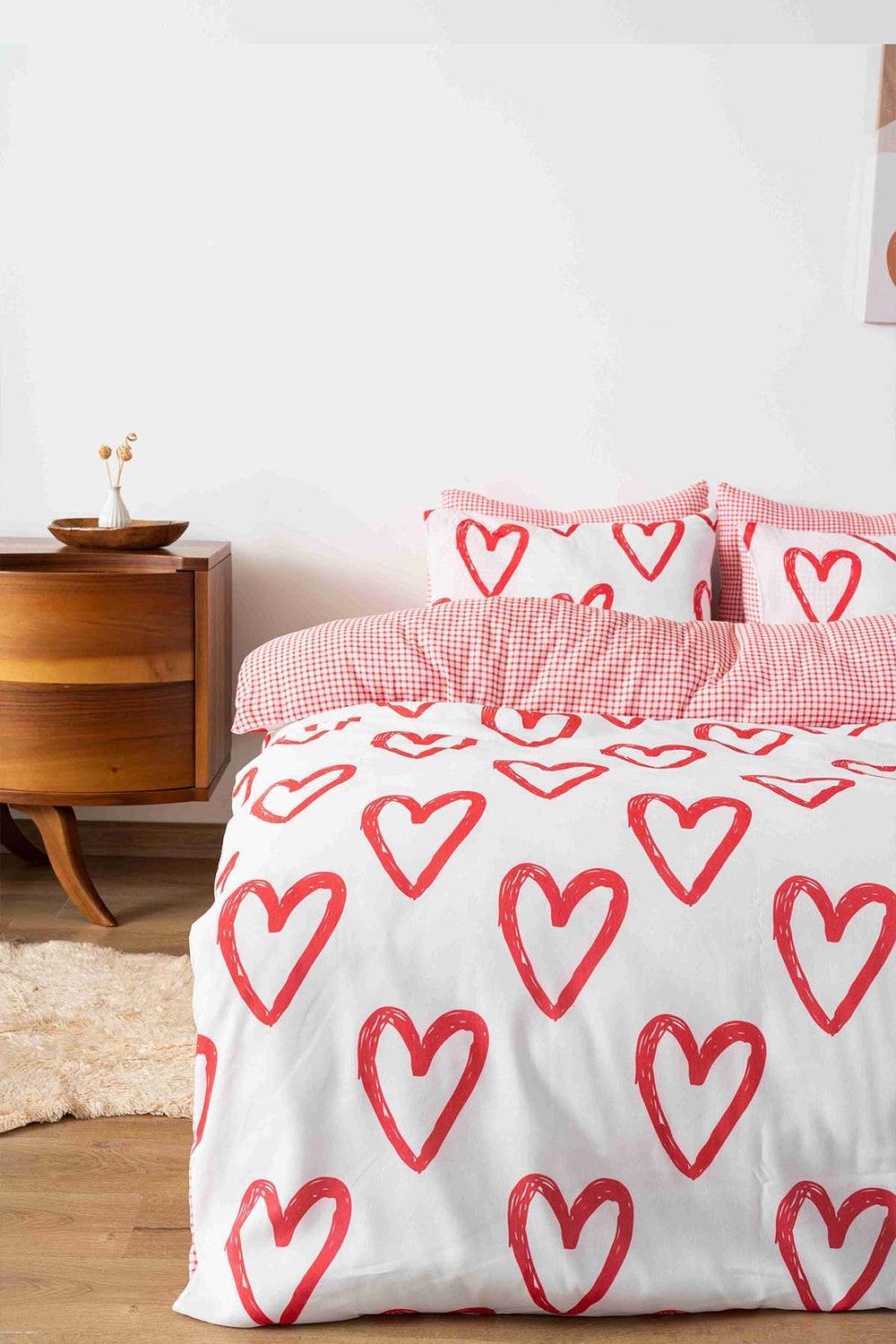 Ekose Kırmızı Kalpler Çift Kişilik Outlet Nevresim Takımı Pamuklu