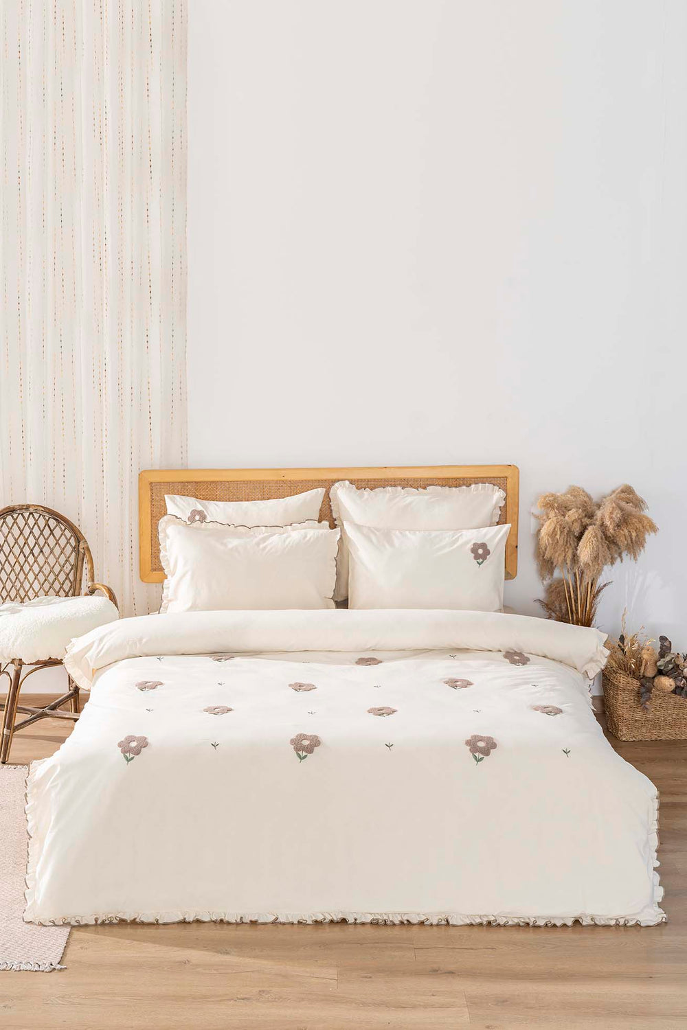 Florita Bej Çift Kişilik Nakışlı 6 Parça %100 Pamuklu Nevresim Takımı & Çeyiz Seti