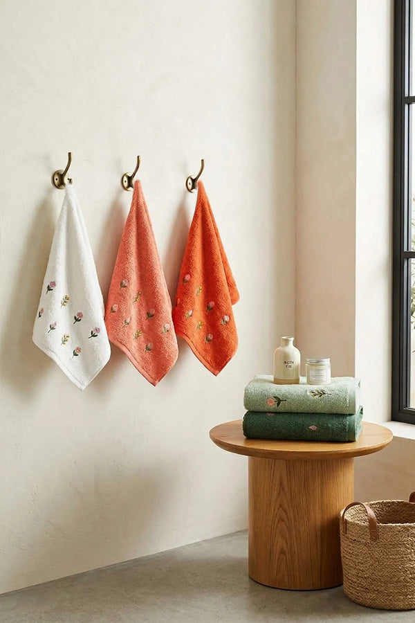 Mini Çiçek Nakışlı %100 Pamuklu 5'li Havlu Seti 50x90 cm