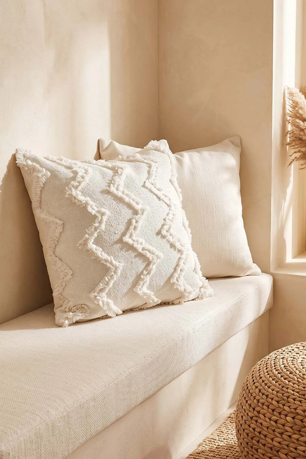 Krem Zigzag Desenli Kabartma Dokulu Dekoratif Kırlent Kılıfı