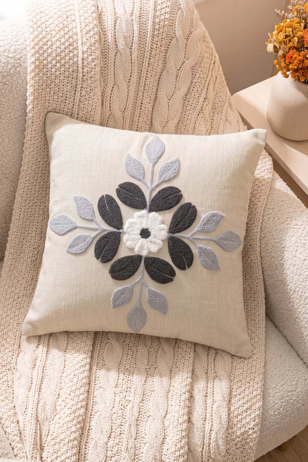 Gri Lilya Desenli Punch Dekoratif Kırlent Kılıfı