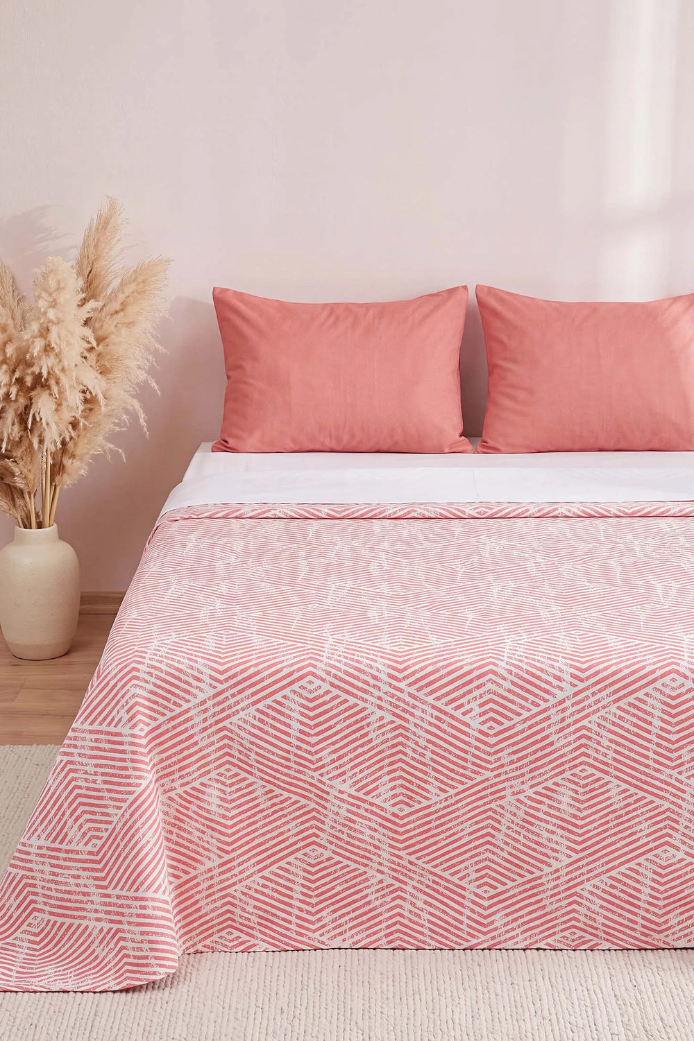 Pembe Prizma Desenli Çift Kişilik Baskılı Pike & Yatak Örtüsü 200x230 cm
