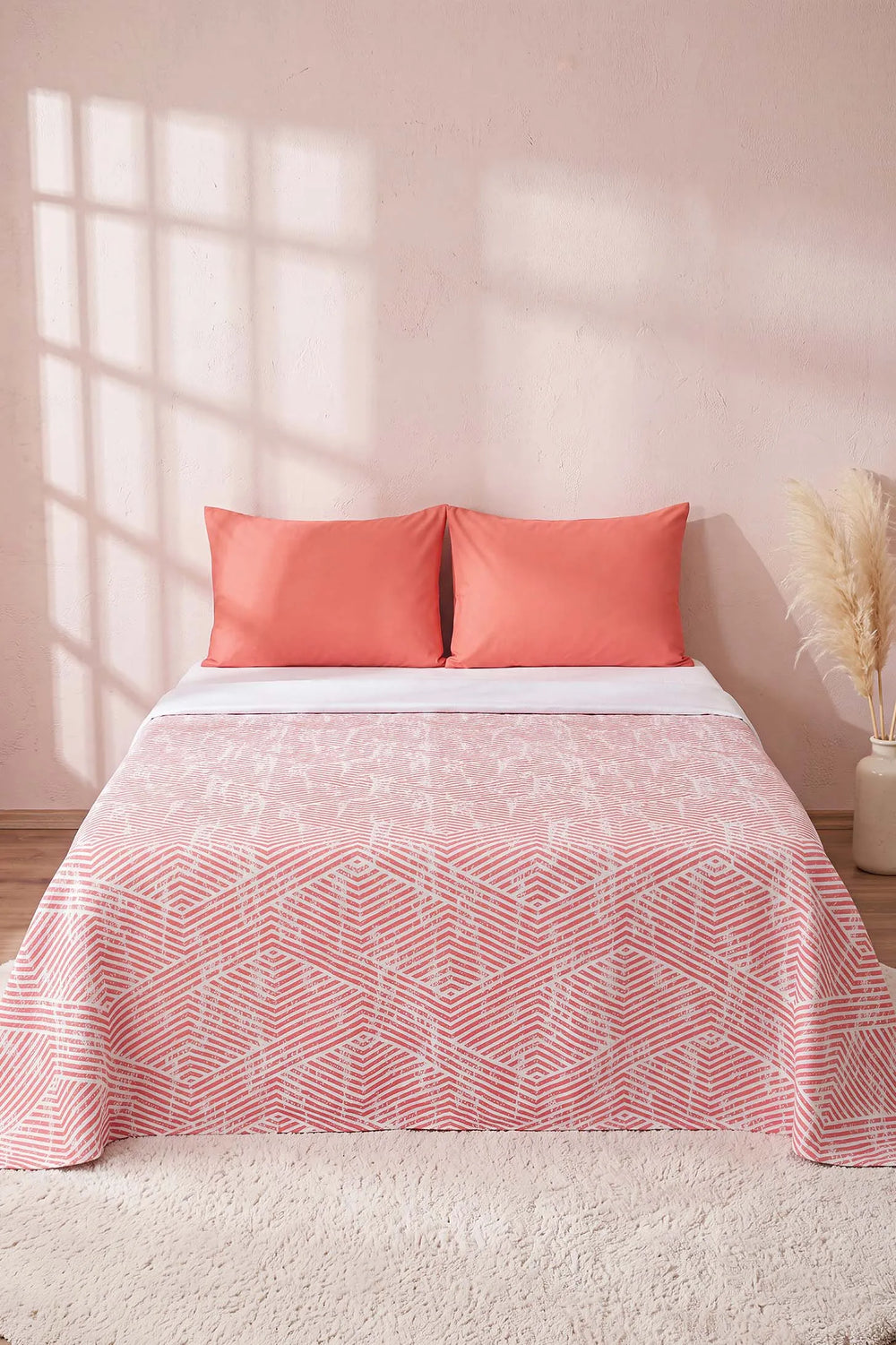 Pembe Prizma Desenli Çift Kişilik Baskılı Pike & Yatak Örtüsü 200x230 cm