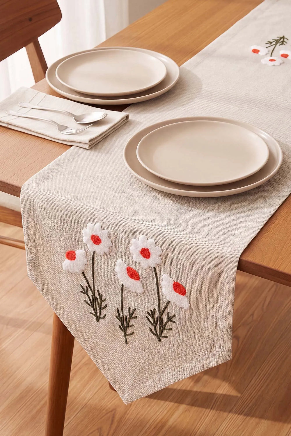 Daisy Puff Kasso Punch İşlemeli Runner 35x110 cm
