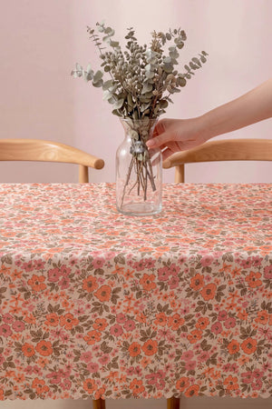 Pembe Bahar Dertsiz & Kolay Temizlenir Fırfırlı Masa Örtüsü 145x200 cm