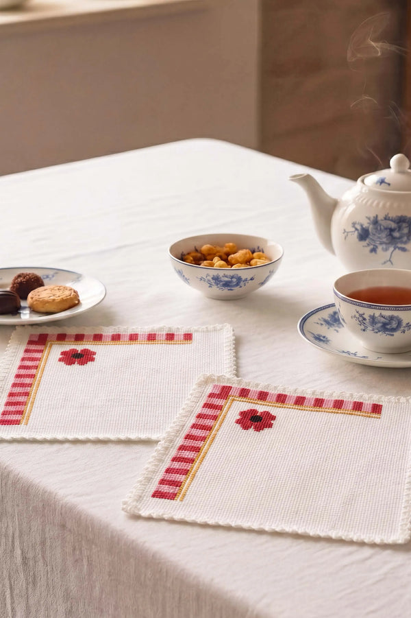 Pembe Çiçek Desenli El Emeği 2’li Sunum Peçetesi 14x14 cm