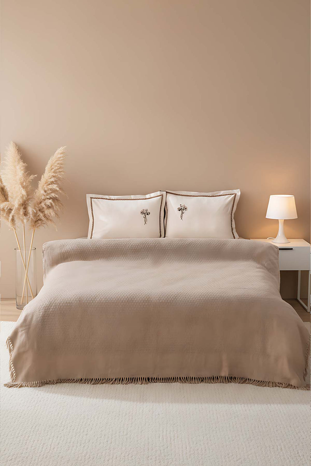 Helen Kahve Nakışlı Çift Kişilik Battaniye Takımı 4 Parça Uyku & Çeyiz Seti