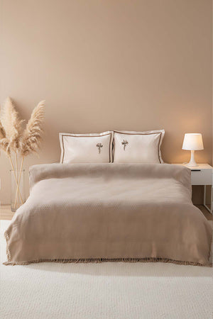 Helen Kahve Nakışlı Çift Kişilik Battaniye Takımı 4 Parça Uyku & Çeyiz Seti