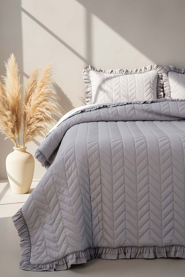 Miranda Fırfırlı Çift Kişilik Yatak Örtüsü Takımı 3 Parça Uyku & Çeyiz Seti