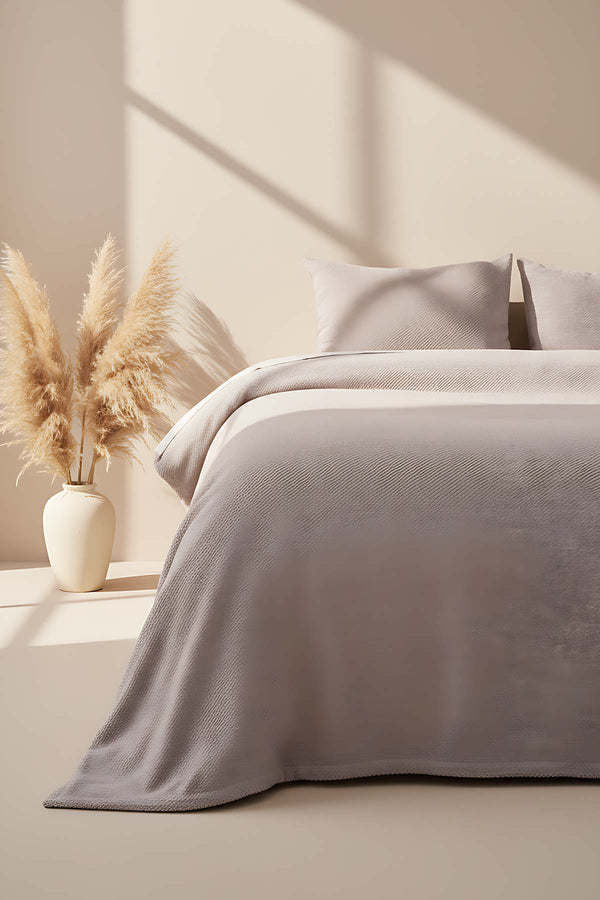 Aya Peluş Gri Çift Kişilik Jakarlı Deluxe Uyku Seti 3 Parça Yatak Örtüsü Seti