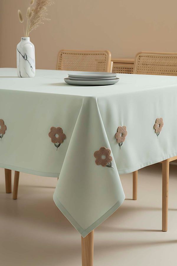 Florita Yeşil Punch İşlemeli Dertsiz Leke Tutmaz Masa Örtüsü 160x220 cm