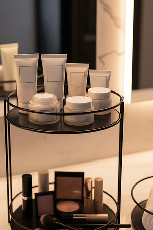 Siyah Metal Düzenleyici Stand