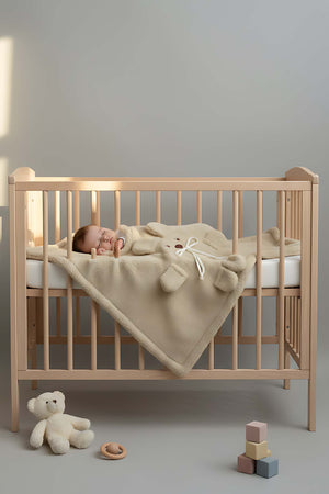 Ayıcık Figürlü Peluş Bebek Battaniyesi