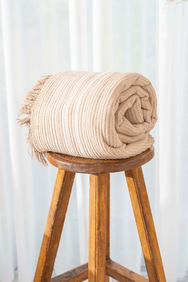 Veloura Bej Tek Kişilik Battaniye - Tv Battaniyesi 130x170 cm