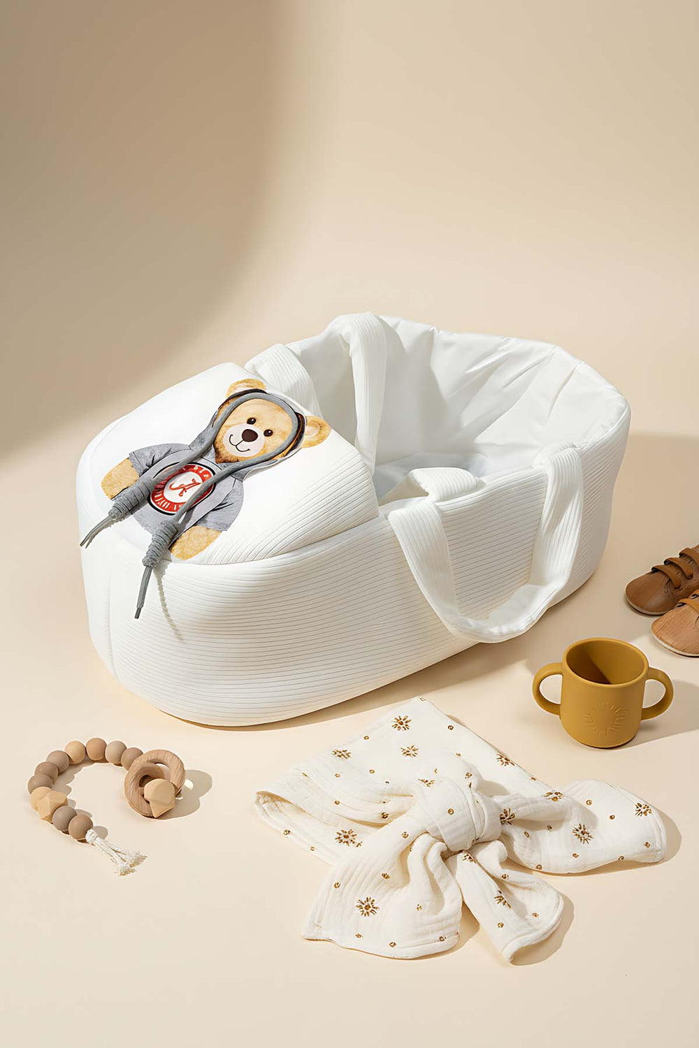 Kapşonlu Ayıcık Bebek Taşıma Çantası