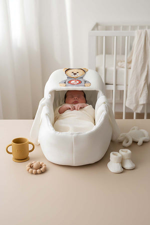 Kapşonlu Ayıcık Bebek Taşıma Çantası