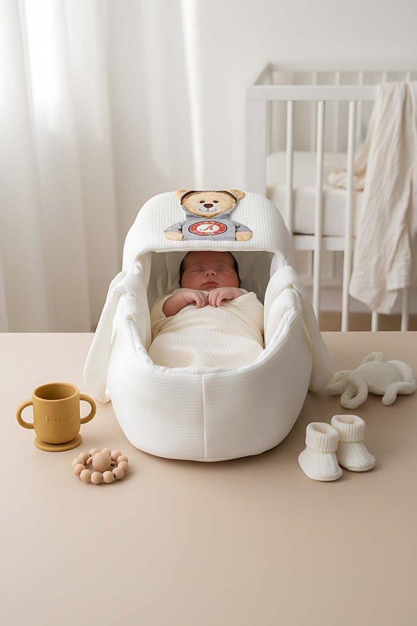 Kapşonlu Ayıcık Bebek Taşıma Çantası