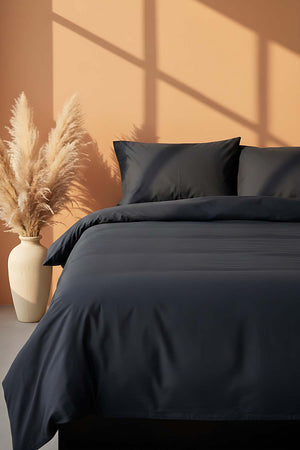 Elegant Siyah Saten Çift Kişilik %100 Pamuklu Nevresim Takımı - 4 Parça