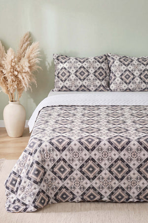 Nomad Geometrik Çift Kişilik Kapitone Pike & Çok Amaçlı Yatak Örtüsü - 3 Parça