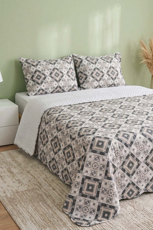 Nomad Geometrik Çift Kişilik Kapitone Pike & Çok Amaçlı Yatak Örtüsü - 3 Parça