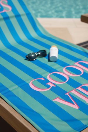 Good Vibes Çizgili Plaj Havlusu 70x150 cm