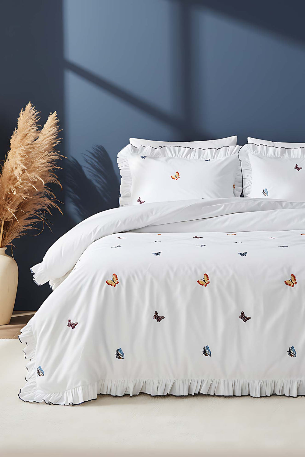 Kelebekli Outlet Çift Kişilik Nakışlı %100 Pamuklu Nevresim Takımı & Çeyiz Seti