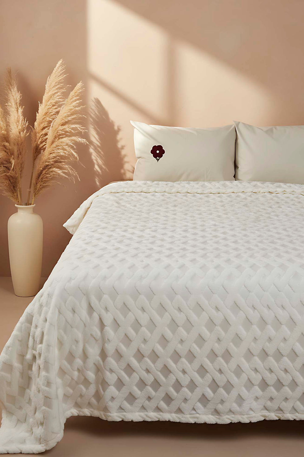 Leona Jakarlı Raşel Geometrik Çift Kişilik Punch Yatak Örtüsü