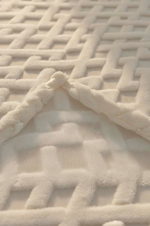 Leona Jakarlı Raşel Geometrik Çift Kişilik Punch Yatak Örtüsü