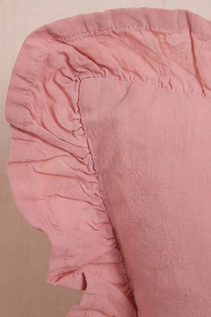 Pembe Fırfırlı Dekoratif Kırlent Kılıfı