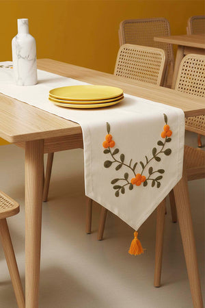 Sarı Çiçek Punch İşlemeli Runner 35x140