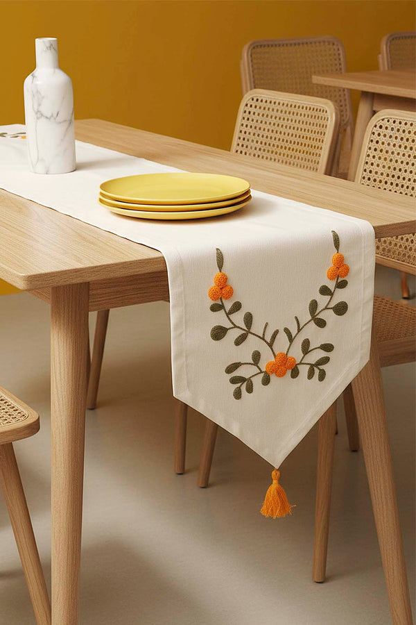 Sarı Çiçek Punch İşlemeli Runner 35x140