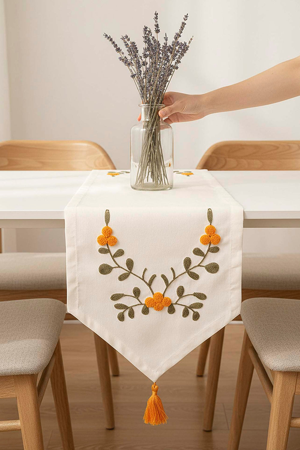 Sarı Çiçek Punch İşlemeli Runner 35x140