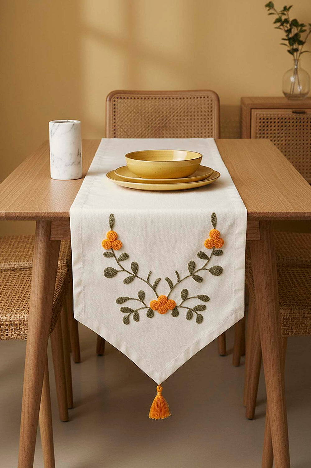 Sarı Çiçek Punch İşlemeli Runner 35x140