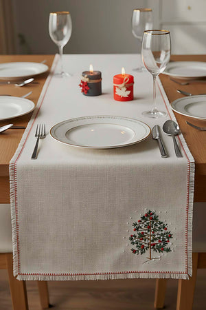 Çam Ağacı Nakışlı Hasır Görünümlü Kenarları Püsküllü Runner 40x115 cm