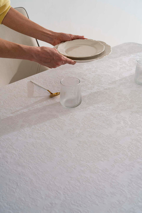 Damascus Beyaz Masa Örtüsü 160x220 cm