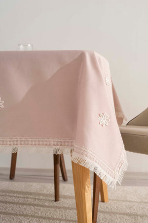 Silvio Pudra Güpür Çiçekli Masa Örtüsü 160x220 cm