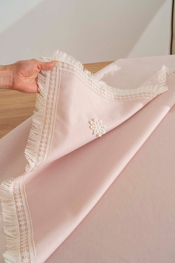 Silvio Pudra Güpür Çiçekli Masa Örtüsü 160x220 cm