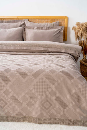 Freya Vizon Güpürlü Çift Kişilik Nevresimli Pike Seti - 7 Parça Çeyiz Seti