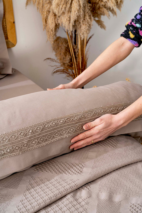 Freya Vizon Güpürlü Çift Kişilik Nevresimli Pike Seti - 7 Parça Çeyiz Seti