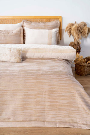 Alina Cappuccino Nakışlı Çift Kişilik Yatak Örtüsü Seti - 4 Parça Çeyiz Seti