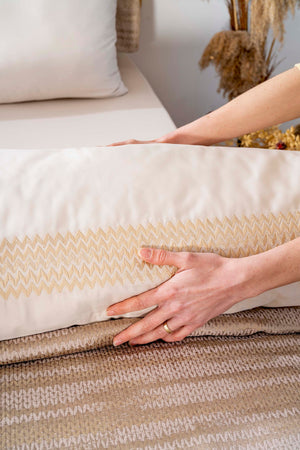 Alina Cappuccino Nakışlı Çift Kişilik Yatak Örtüsü Seti - 4 Parça Çeyiz Seti