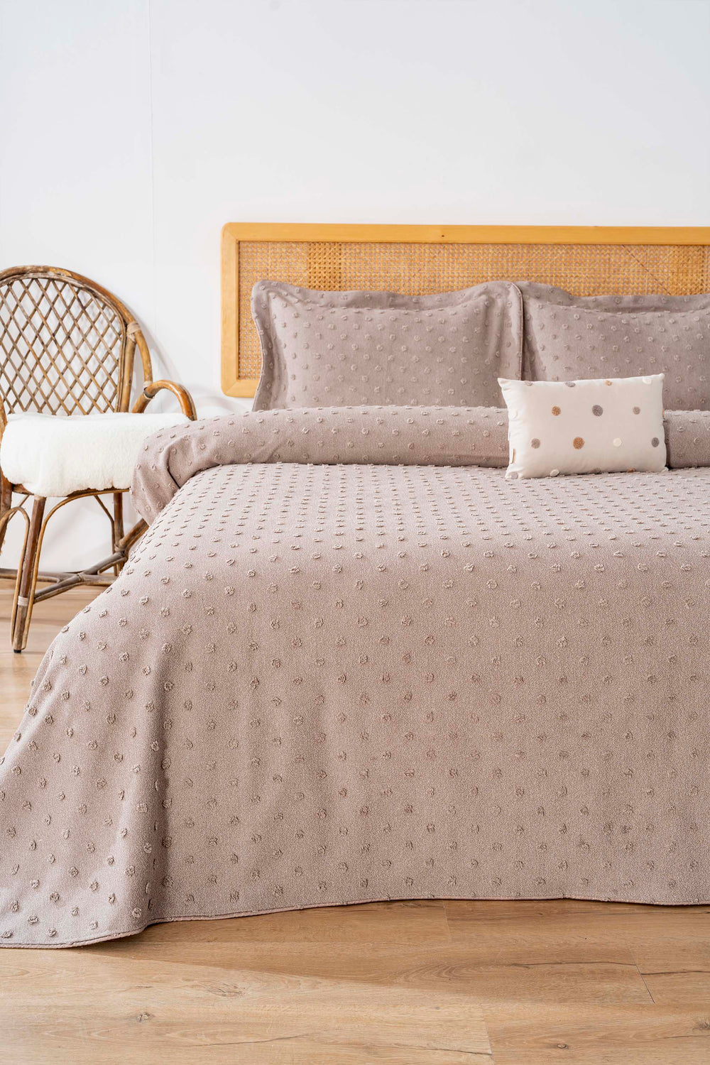 Talya Vizon Punch İşlemeli Çift Kişilik Yatak Örtüsü Takımı 4 Parça Uyku & Çeyiz Seti