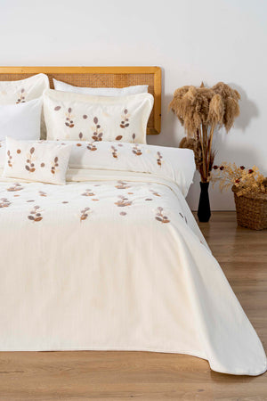 Nova Ekru Punch İşlemeli Çift Kişilik Nevresimli Pike Seti - 8 Parça Çeyiz Seti