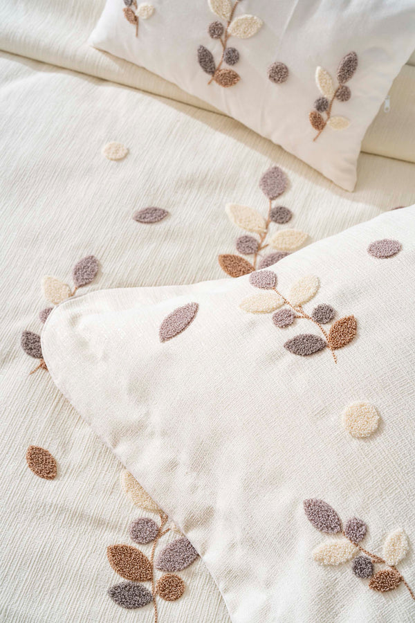 Nova Ekru Punch İşlemeli Çift Kişilik Nevresimli Pike Seti - 8 Parça Çeyiz Seti