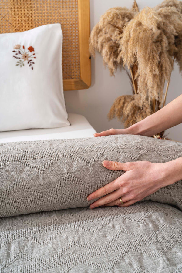 Felix Taş Çift Kişilik Nakışlı 4 Parça Pike & Çeyiz Seti Pamuklu