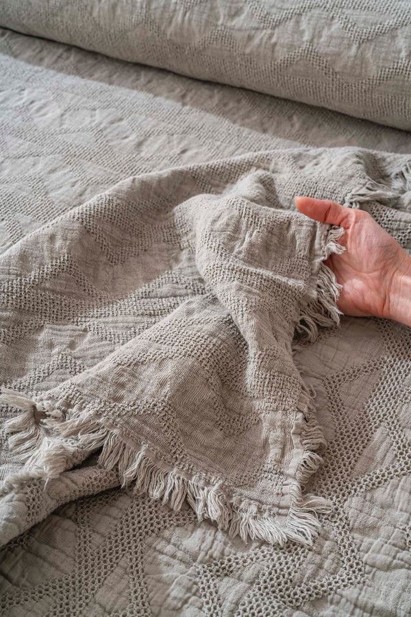 Felix Taş Çift Kişilik Nakışlı 4 Parça Pike & Çeyiz Seti Pamuklu