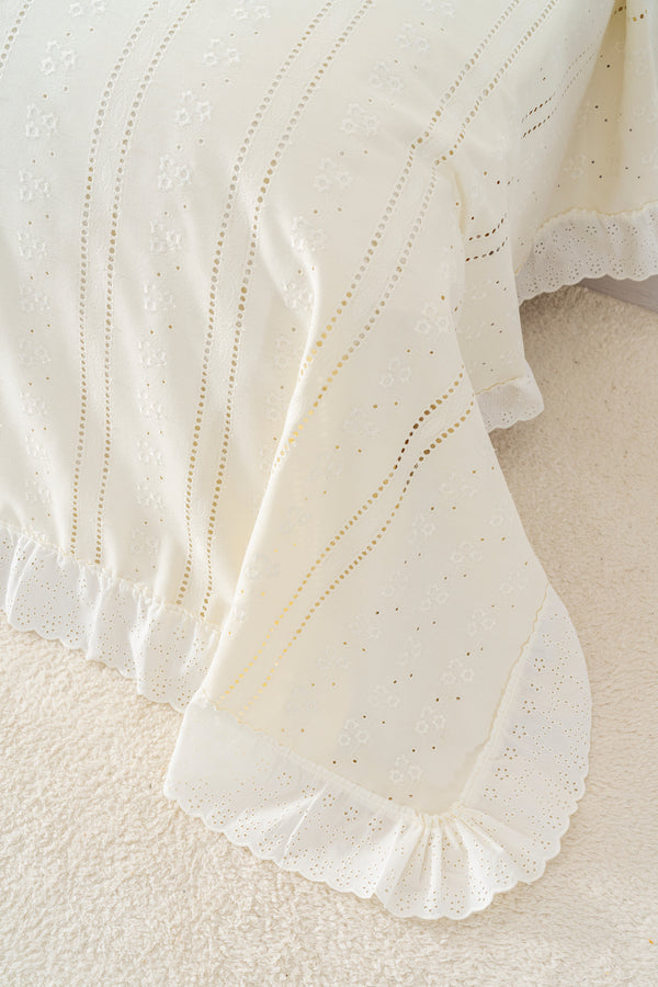 Esila Ekru Fırfırlı Çift Kişilik Nevresimli Pike Seti - 7 Parça Çeyiz Seti