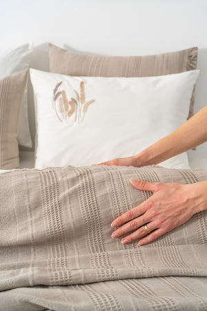 Arya Vizon Nakışlı Çift Kişilik %100 Pamuklu Nevresimli Pike Seti - 7 Parça Çeyiz Seti