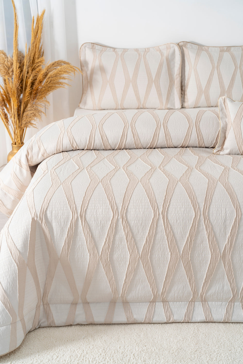 Carina Cappuccino Nakışlı Çift Kişilik Yatak Örtüsü Seti - 4 Parça Çeyiz Seti